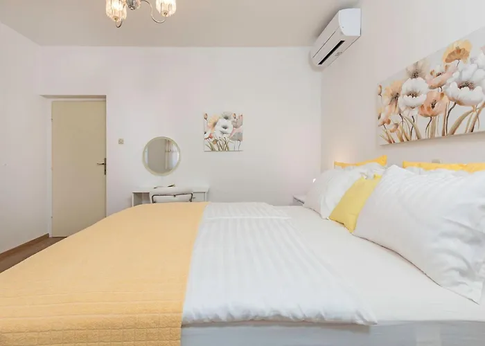 Oliva By Interhome